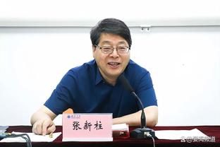 这爸妈多高啊？文班亚马晒2023年度照片：选秀日和父母合照